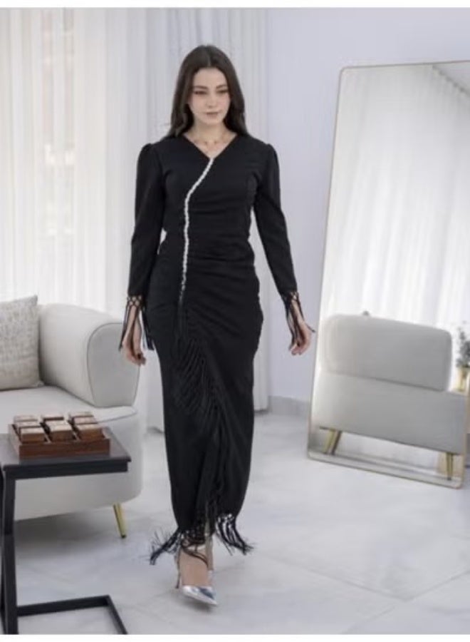 نايس موديل فستان أسود بأكمام طويلة وشراشيب متوسط الطول أنيق للحفلات - Image 4