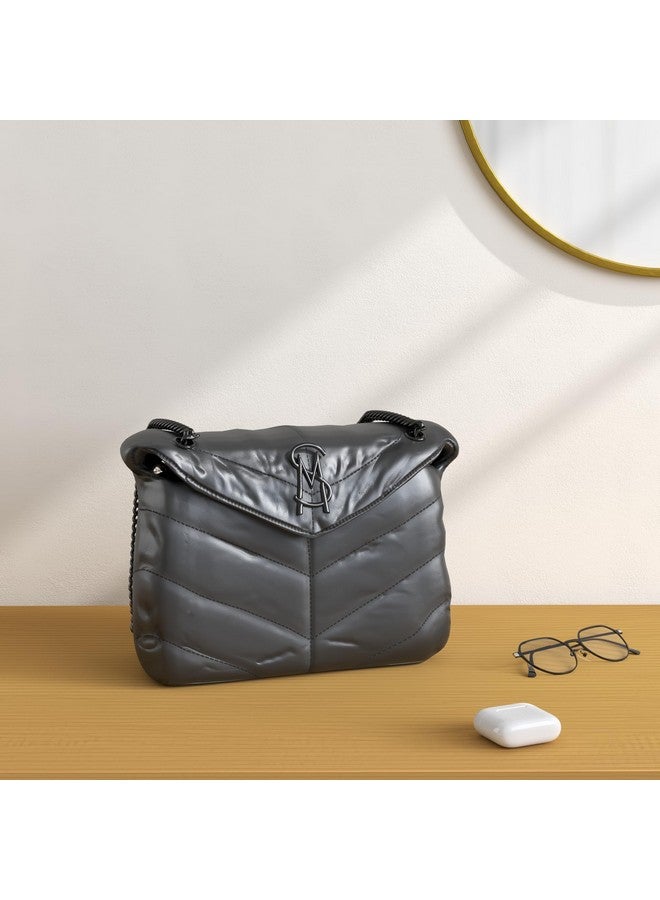 ستيف مادن حقيبة كتف نسائية من Steve Madden BRITTA Chevron Quilt، لون أسود، مقاس واحد أمريكي  - Image 2