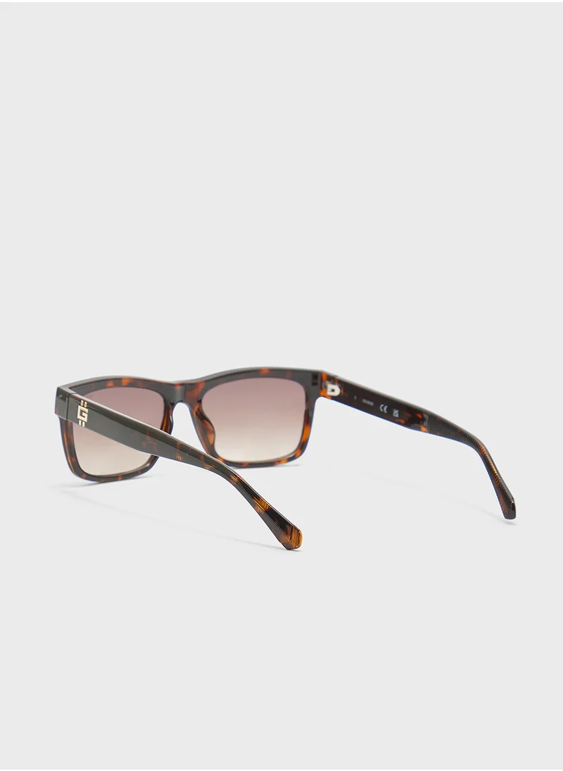 جس Gu0022152F57 Wayfarers Sunglasses
