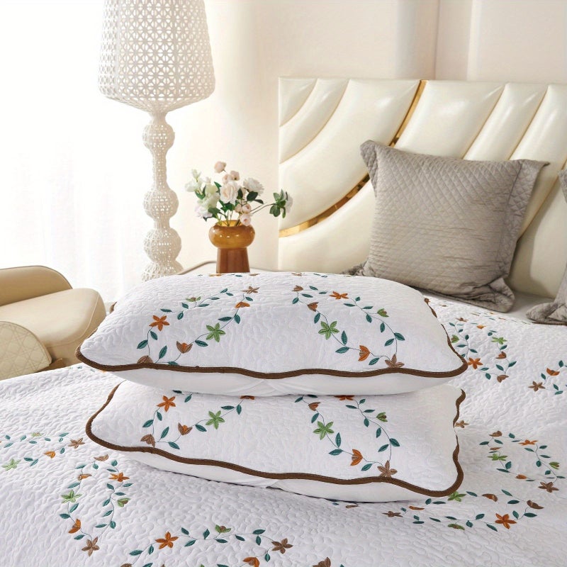 Tricolor Floral Embroidered Quilt Cover Set Full Queen Size 3 Pieces - Image 5
