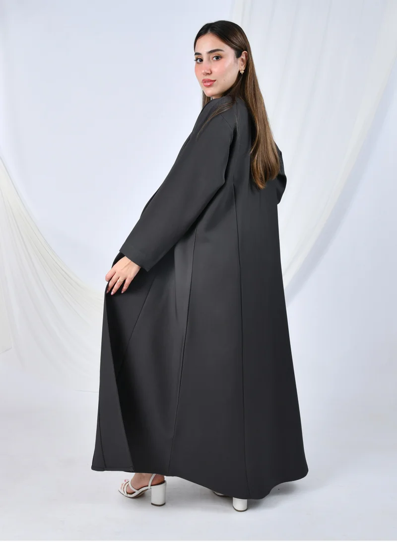 HAWRAA ABAYA An elegant abaya that combines simplicity and luxury with a quarter-length hem embellished with lace at the front edges | Gray