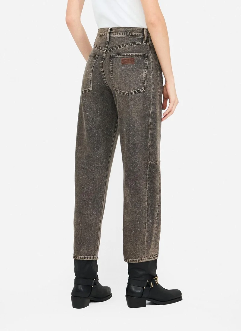 ليو جو جينز بوي فريند بتفاصيل لامعة