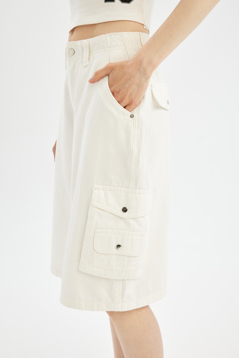 DeFacto White Woman Gabardine High waist Bermuda Casual - Image 3