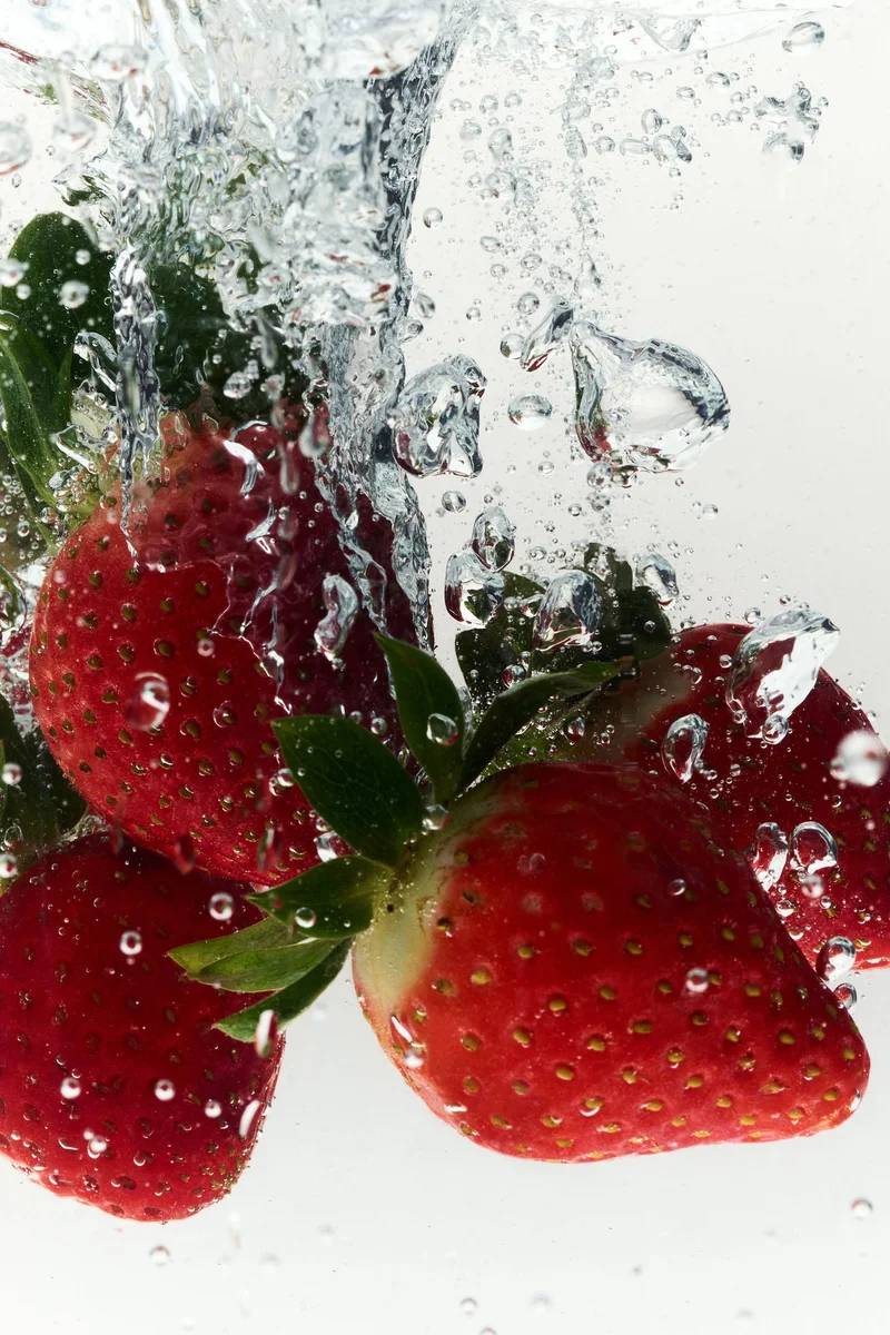 H&M Wild Strawberry body mist