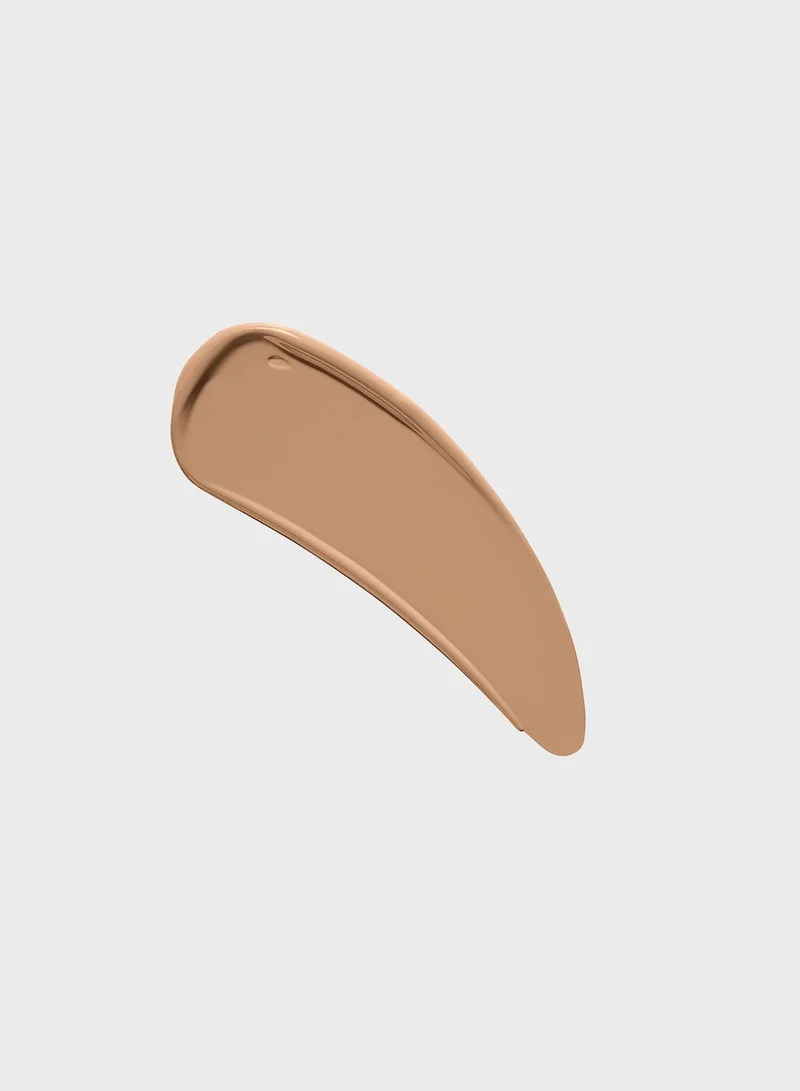NYX PROFESSIONAL MAKEUP Born To Glow Radiant Foundation - Classic Tan
