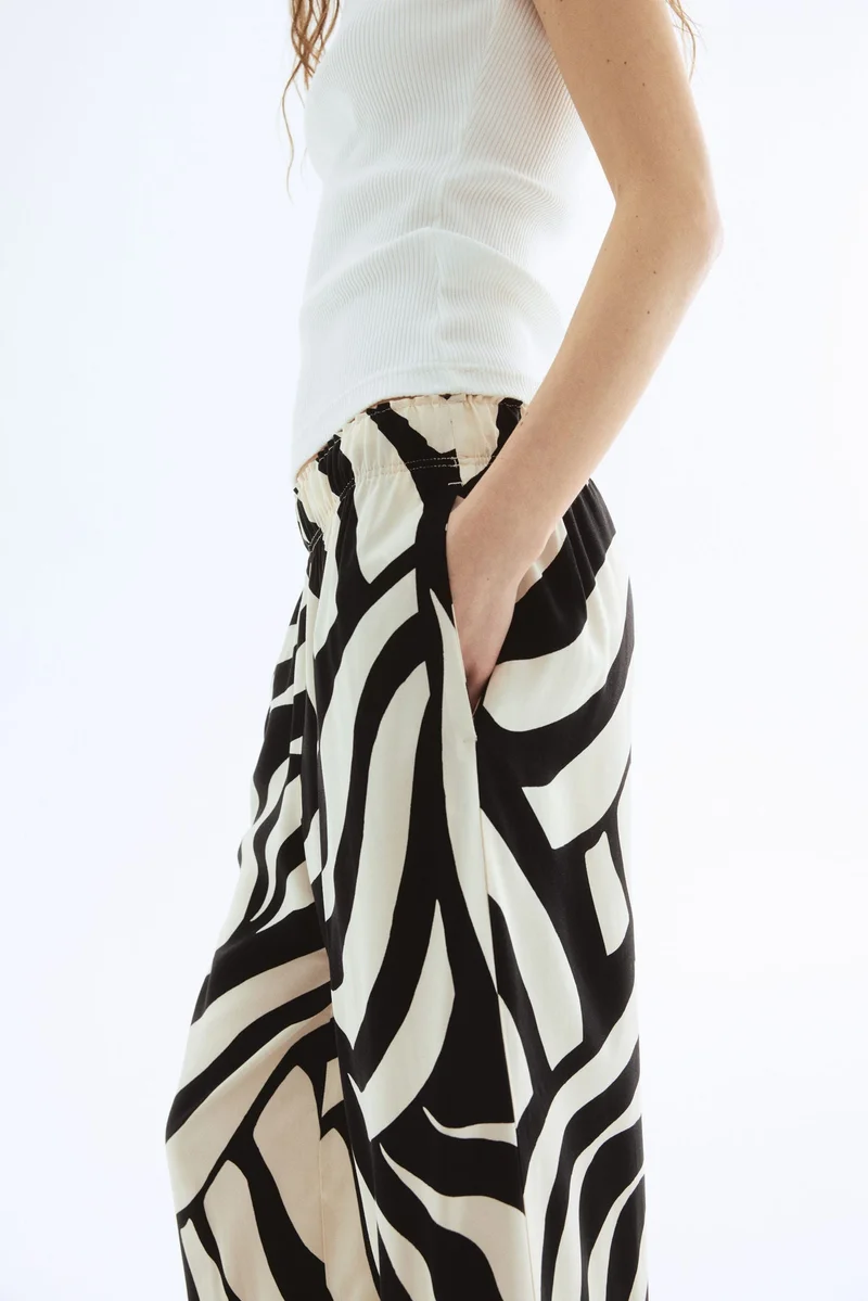 اتش اند ام بنطلون سحب بقصة قصيرة