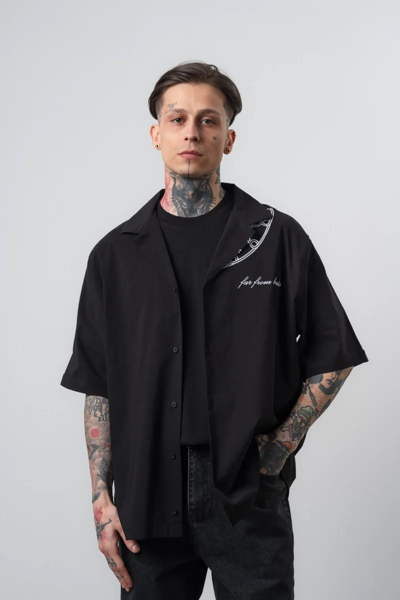 RESPIRE Men's Itsbyzey Embroidered Oversize Shirt Black