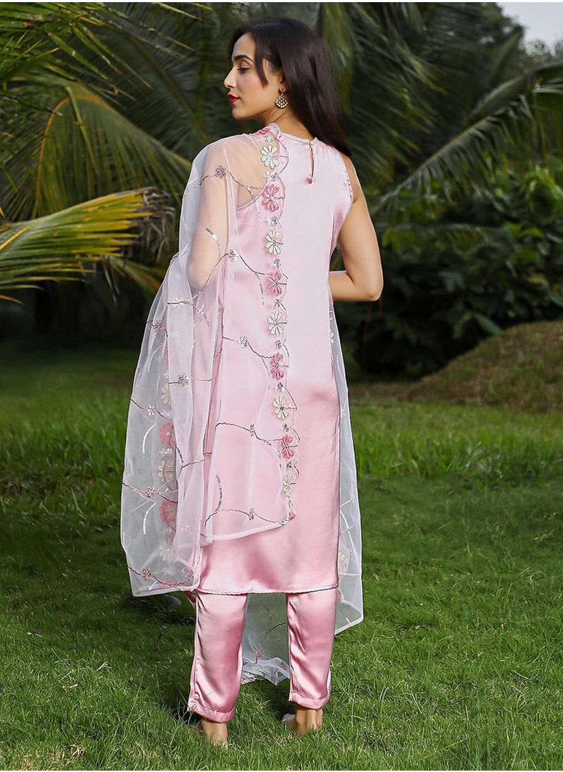  قصة Women's Powder Pink Blush Bloom Kurta Set  - Image 4