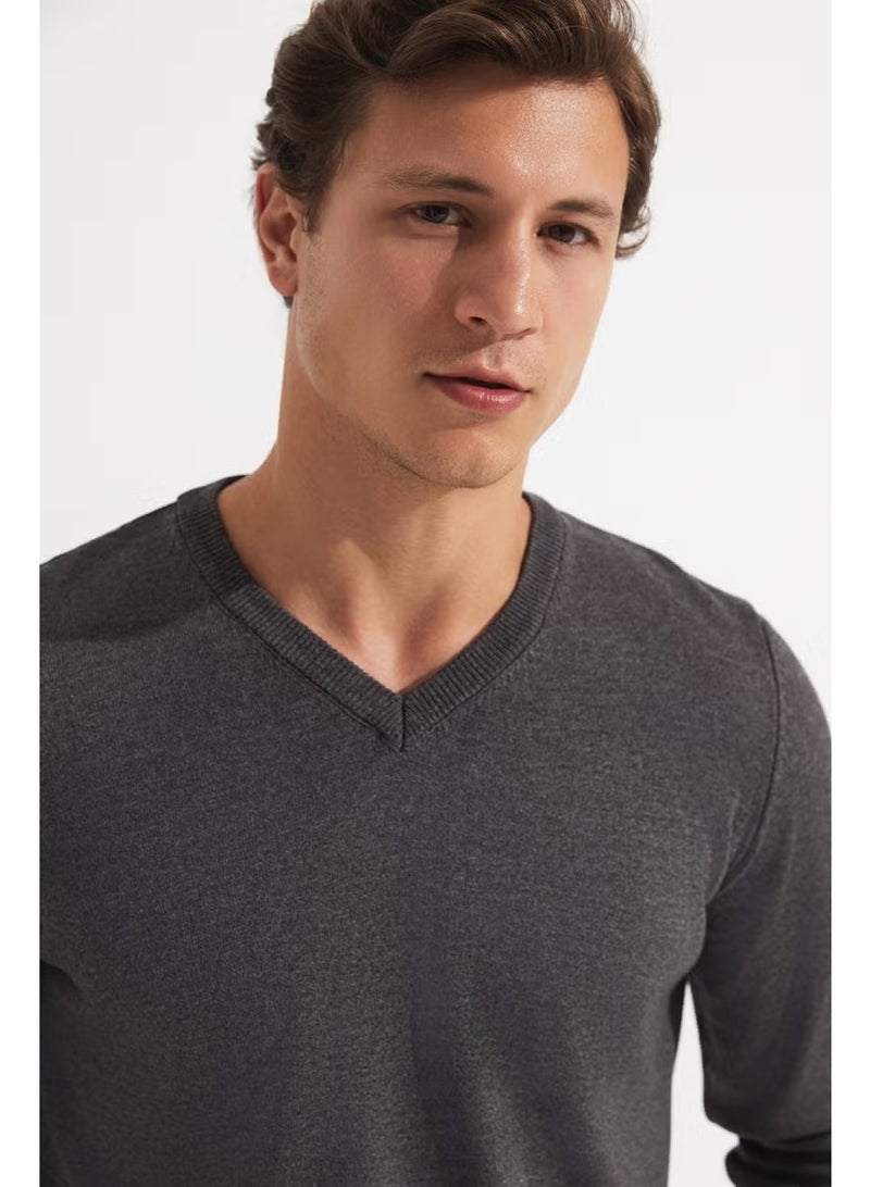 JUNE Men's Regular Fit V-Neck Knitwear Sweater - Image 3