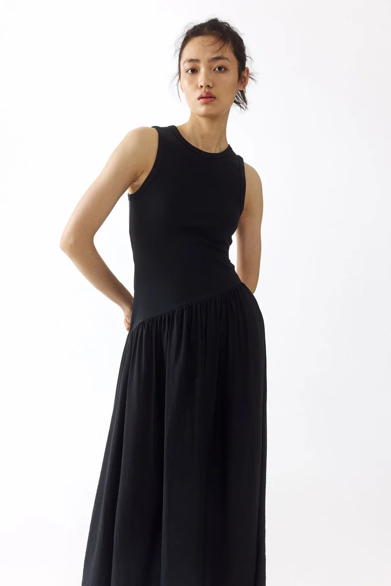 اتش اند ام فستان بحافة سفلية واسعة