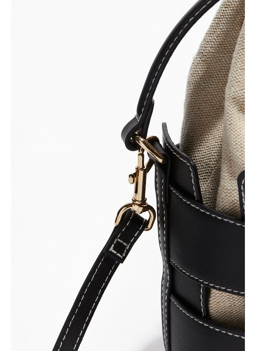 اتش اند ام Crossbody Bucket Bag