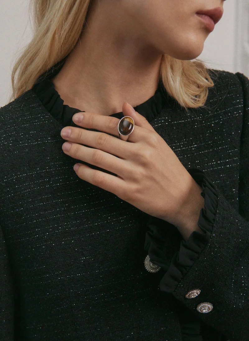 Lichi Ring with a large oval stone