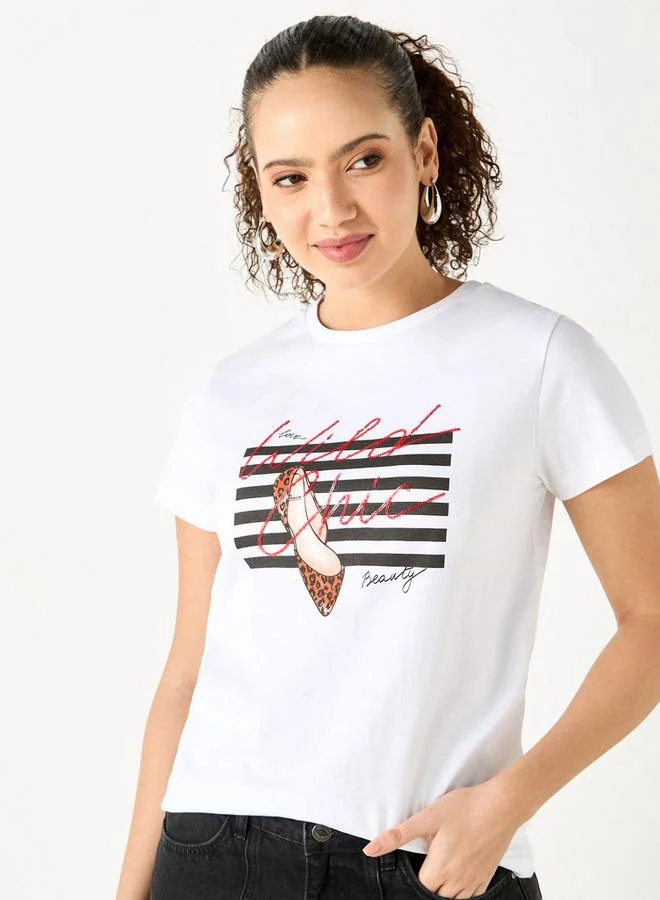 سبلاش فيڤ تيشيرت بياقة دائرية وطبعات شعار وأكمام قصيرة