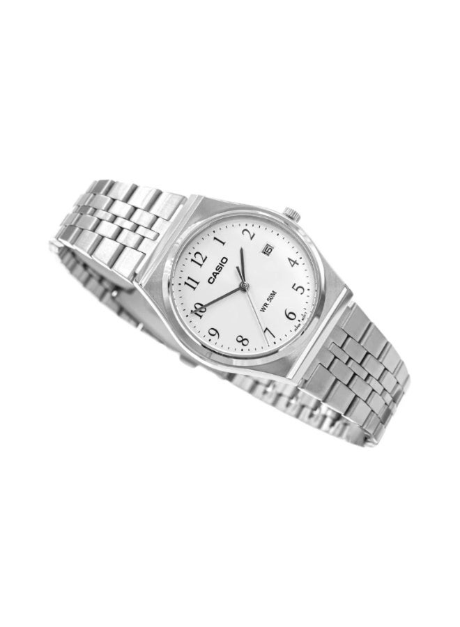 كاسيو ساعة كاسيو MTP-B145D-7BVDF تناظرية للرجال – قرص أبيض مع مؤشرات سوداء، سوار ستانلس ستيل فضي، تصميم نحيف وبسيط - Image 2