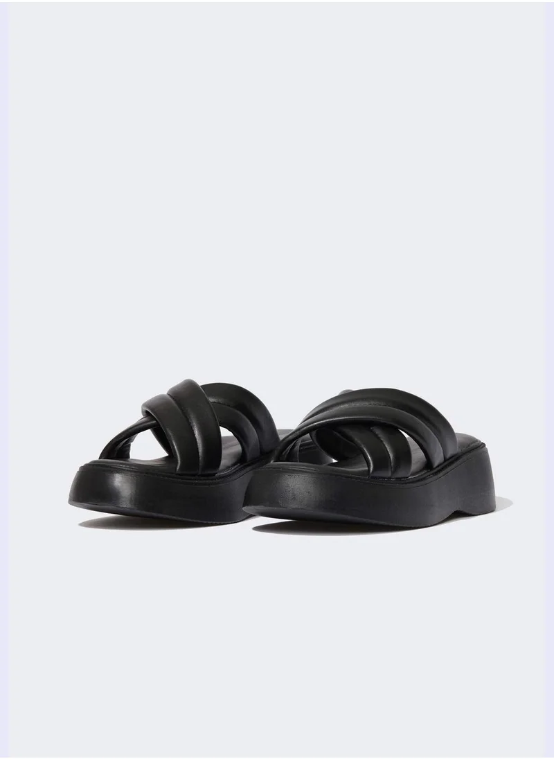 ديفاكتو High Sole Cross Strappy Slippers