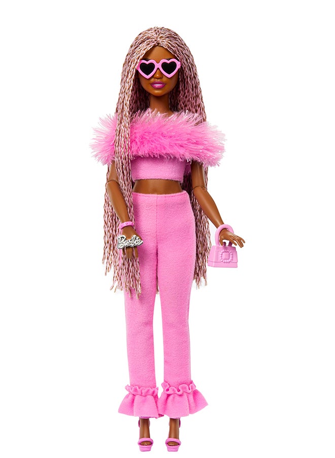 Barbie - #Barbiecore Deluxe Fashionistas - Petite - Image 1