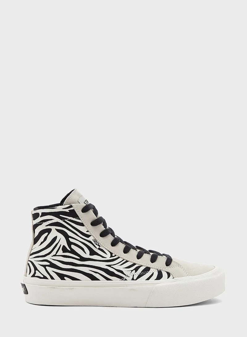 Straye Hiland Low Top Sneakers