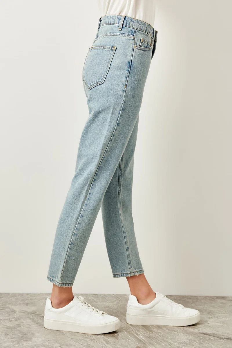 trendyol Dark Wash Straight Jeans