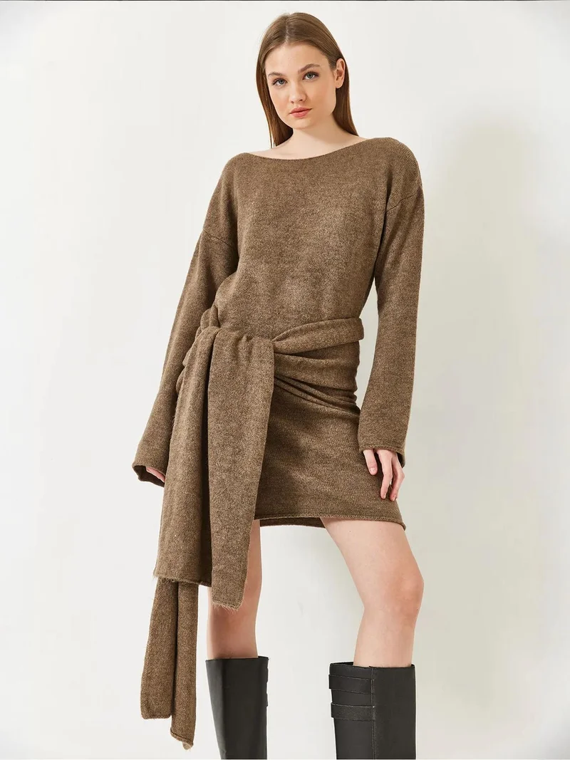 Bianco Lucci LUCCI Mini Boat Neck Fitted Dress with Bow