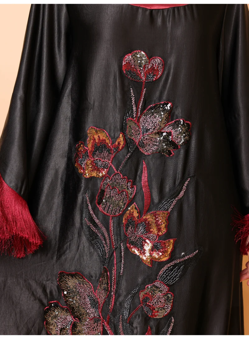 اكسا أنيق قماش لامع تصميم زهري أكمام عصرية أسود