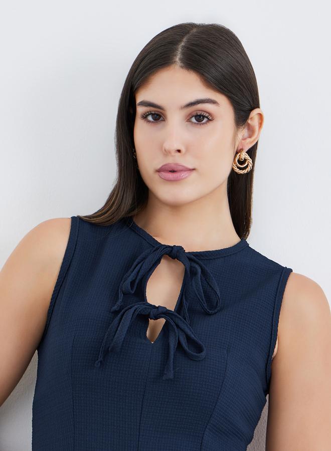 ستايلي فستان ماكسي أزرق داكن بياقة مربوطة وتصميم - - Image 4