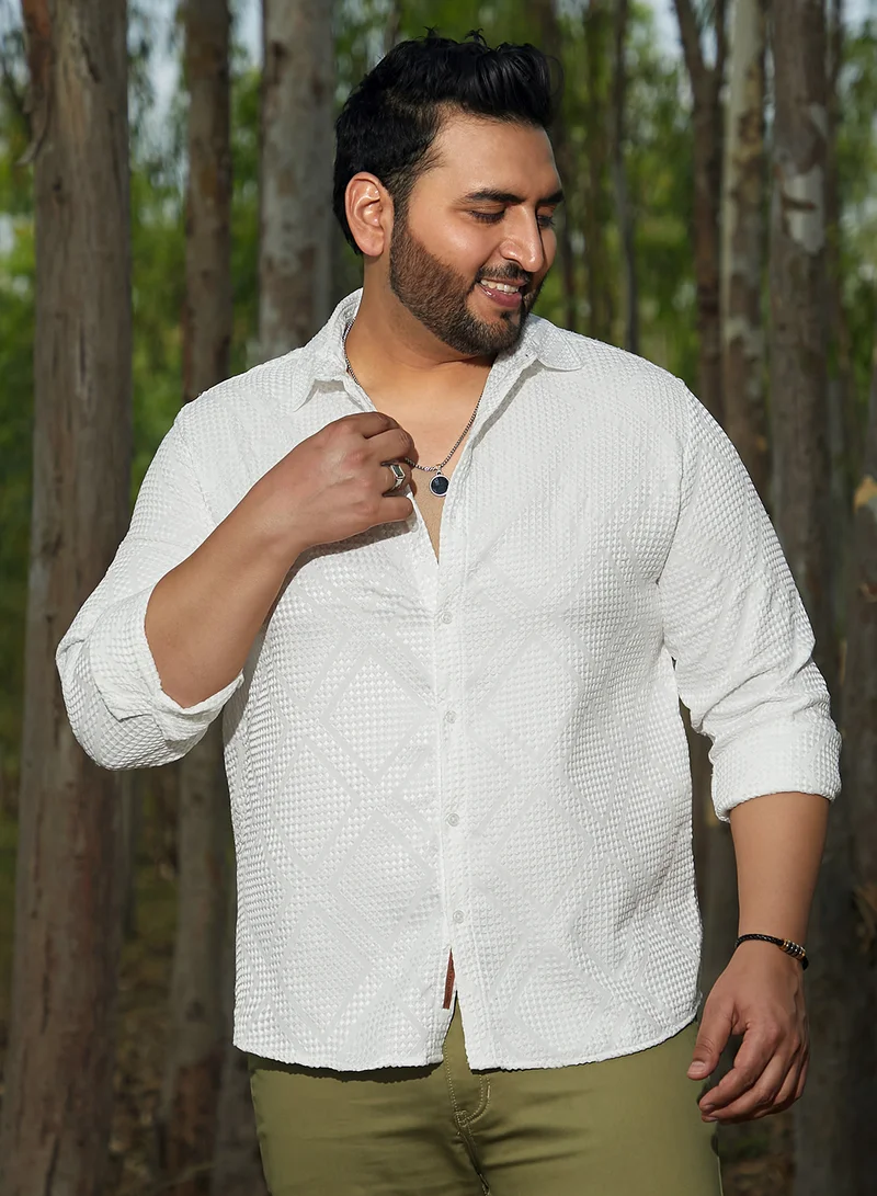 انستافاب بلس قميص رجالي أبيض مطبوع بياقة عريضة وأكمام طويلة بأزرار مقاس بلس