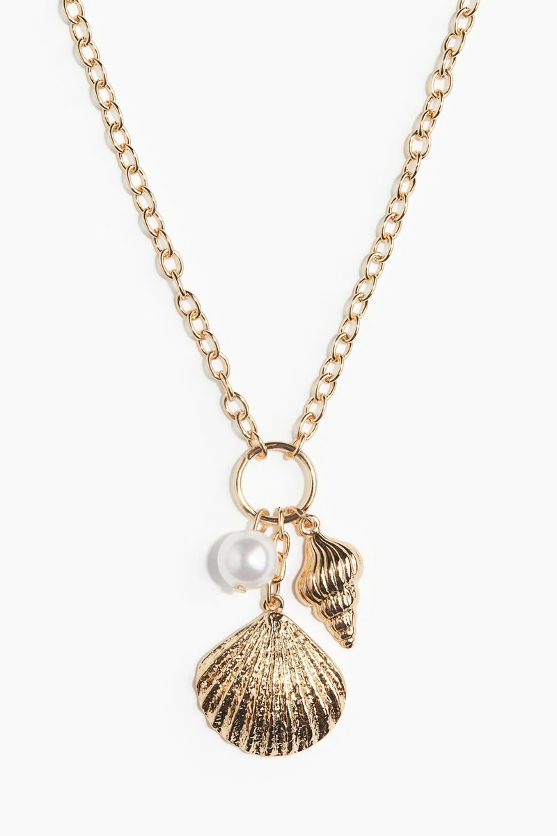 اتش اند ام قلادة مزيّنة بحلية