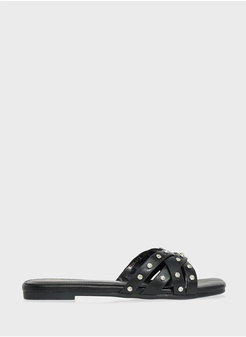 جينجر Studded Flat Sandal