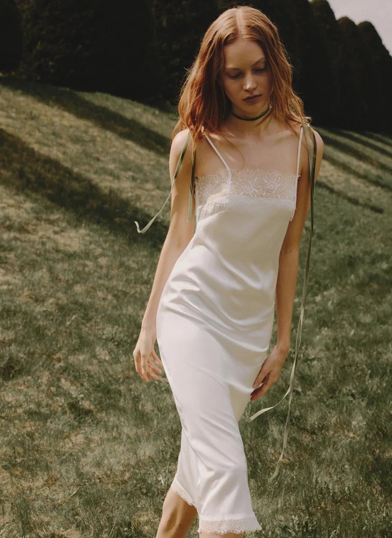 Lace maxi dress with lace detailing
