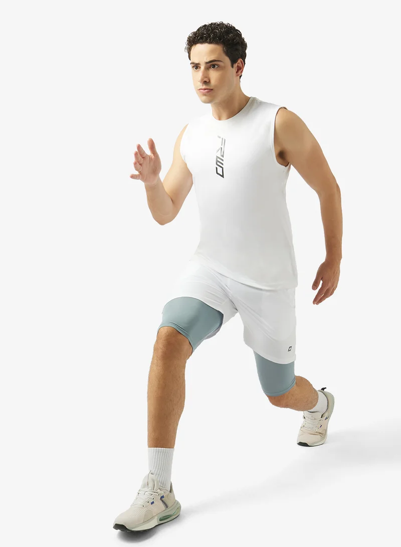 فورورد شورت  في  مع حواف عاكسة في الخلف