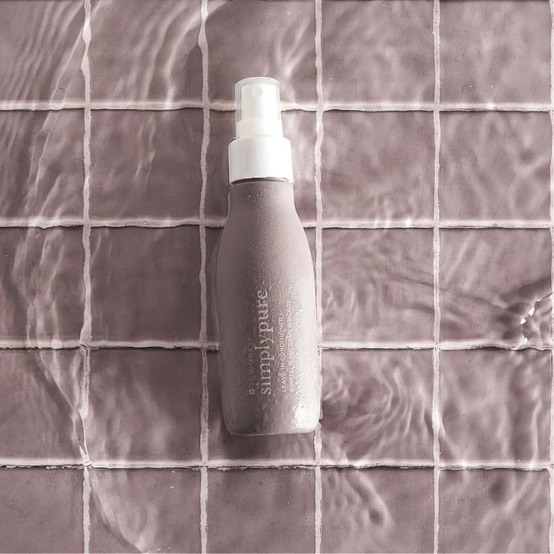 It Works! Simplypure Leave-In Conditioner - Restores Natural-Looking Shine, Reduces Frizz, Tames Fly-Aways, Improves Appearance of Damaged Hair & Split Ends, Suitable for Color-Treated Hair, 4 fl. oz. - Image 4