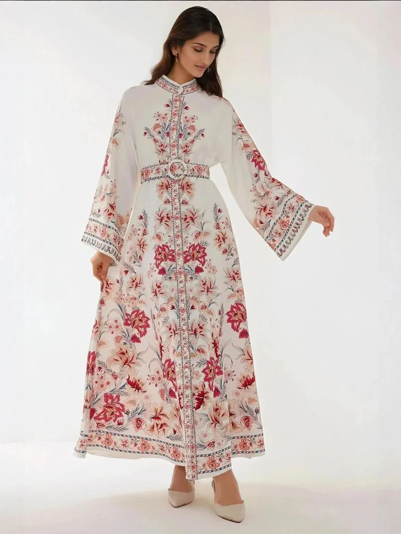 زوبعة فستان ماكسي طويل الأكمام مطبوع بحزام