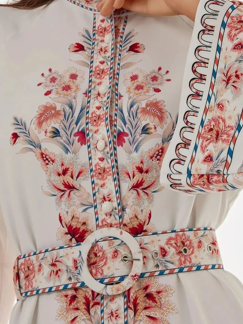 زوبعة فستان ماكسي طويل الأكمام مطبوع بحزام