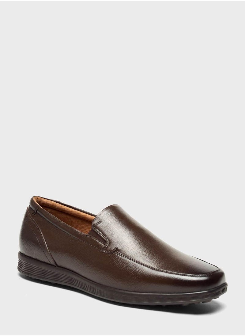 LBL by Shoexpress Casual Slip Ons Shoes  - Image 2