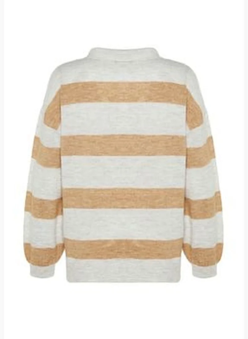trendyol Wide fit in ecru. A Soft Textured Color Block Knitwear Sweater TWOAW23KZ00688.