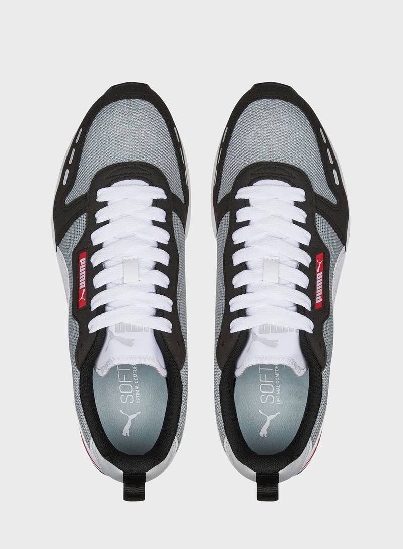 R78 Sneakers