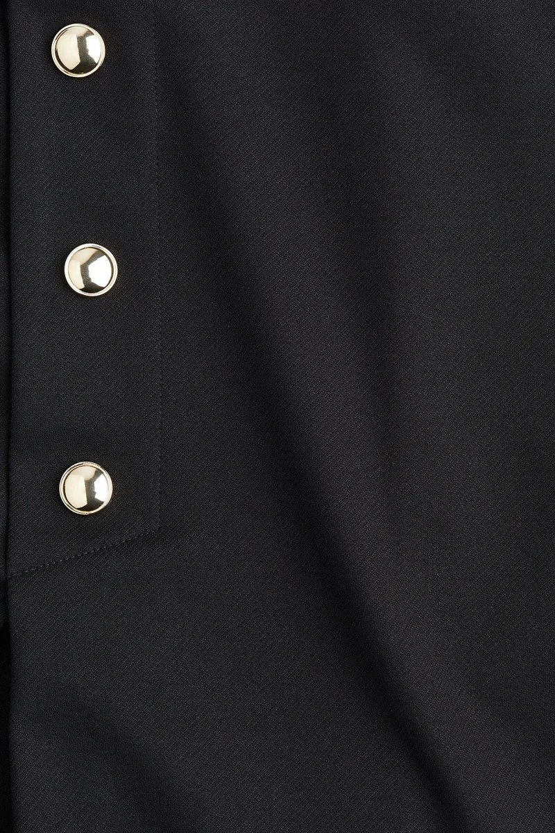 اتش اند ام تنورة بشورت مدمج وزر أمامي