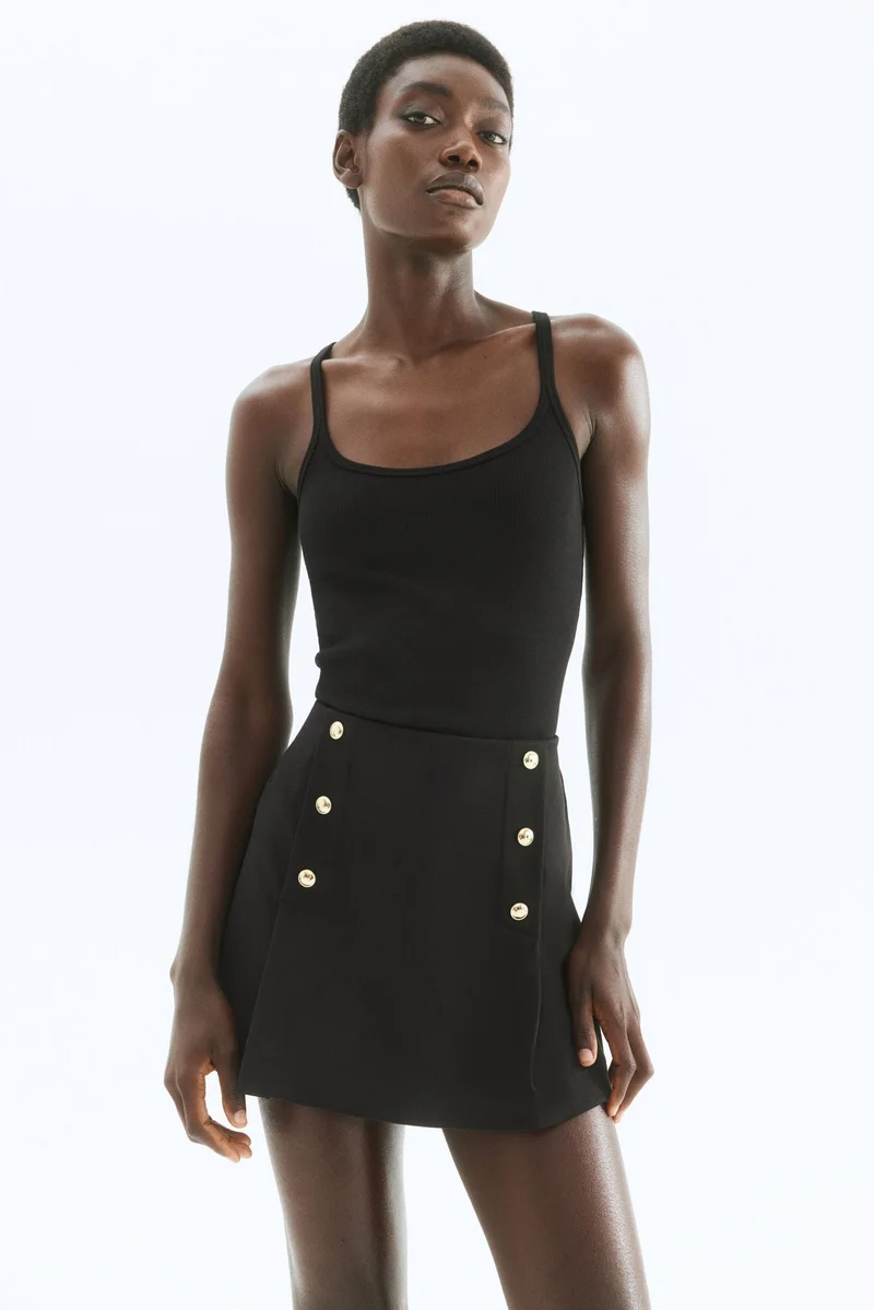 اتش اند ام تنورة بشورت مدمج وزر أمامي