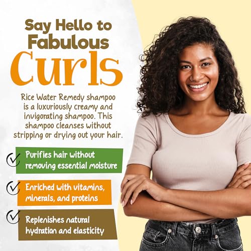 Curly Chic شامبو علاج ماء الأرز المنعش كيرلي شيك - تنظيف، تحفيز واستعادة التجاعيد - أعشاب أيورفيدية غنية بالعناصر الغذائية، ماء أرز مخمر - يعزز صحة الشعر - خالي من الكبريتات والبارابين - 8 أونصات سائلة - Image 2