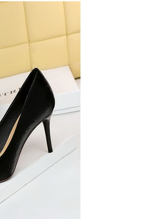 BIGTREE حذاء بكعب عالٍ بمشبك معدني كبير ومدبب بشكل ضحل 7.5 سم، أسود - Image 3