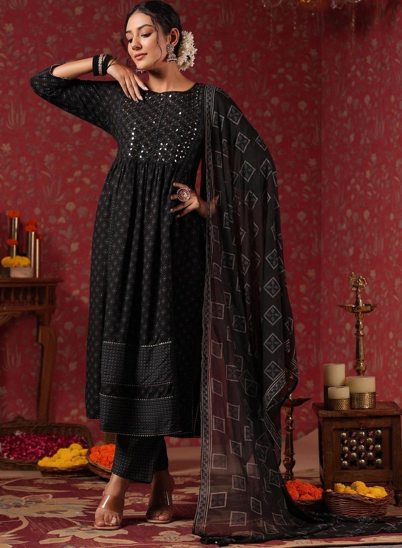 ISHIN Women's Black Rayon Printed Tunic Full Length Casual Regular Fit Kurta Set  - Image 3