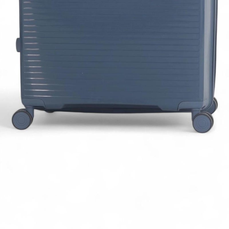Aviator Luxury Complete Luggage Set - 3 Pieces in Shatterproof Polypropylene (Large Sizes and Superior Features) - Image 5