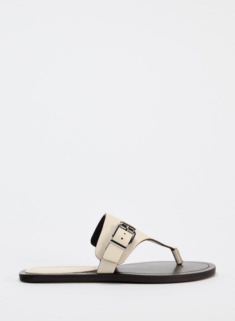 زارا الصنادل الجلدية مع أبازيم - Image 1