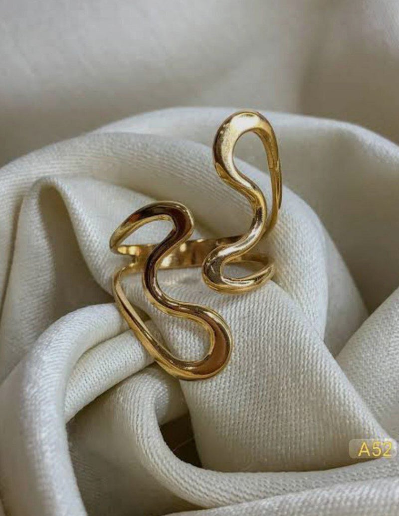 خاتم أستانليس ستيل ذهبي فري سايز - Image 2