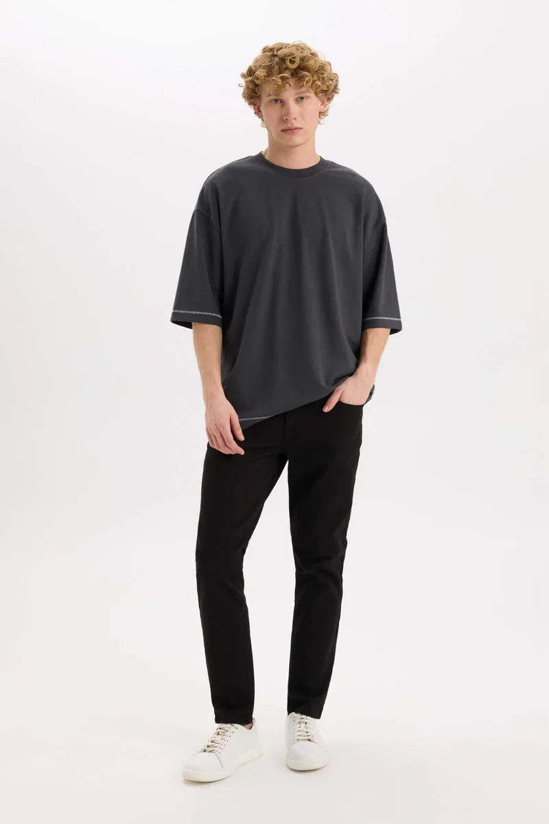 ديفاكتو Loose Fit Crew Neck Short Sleeve Heavy Fabric T-Shirt