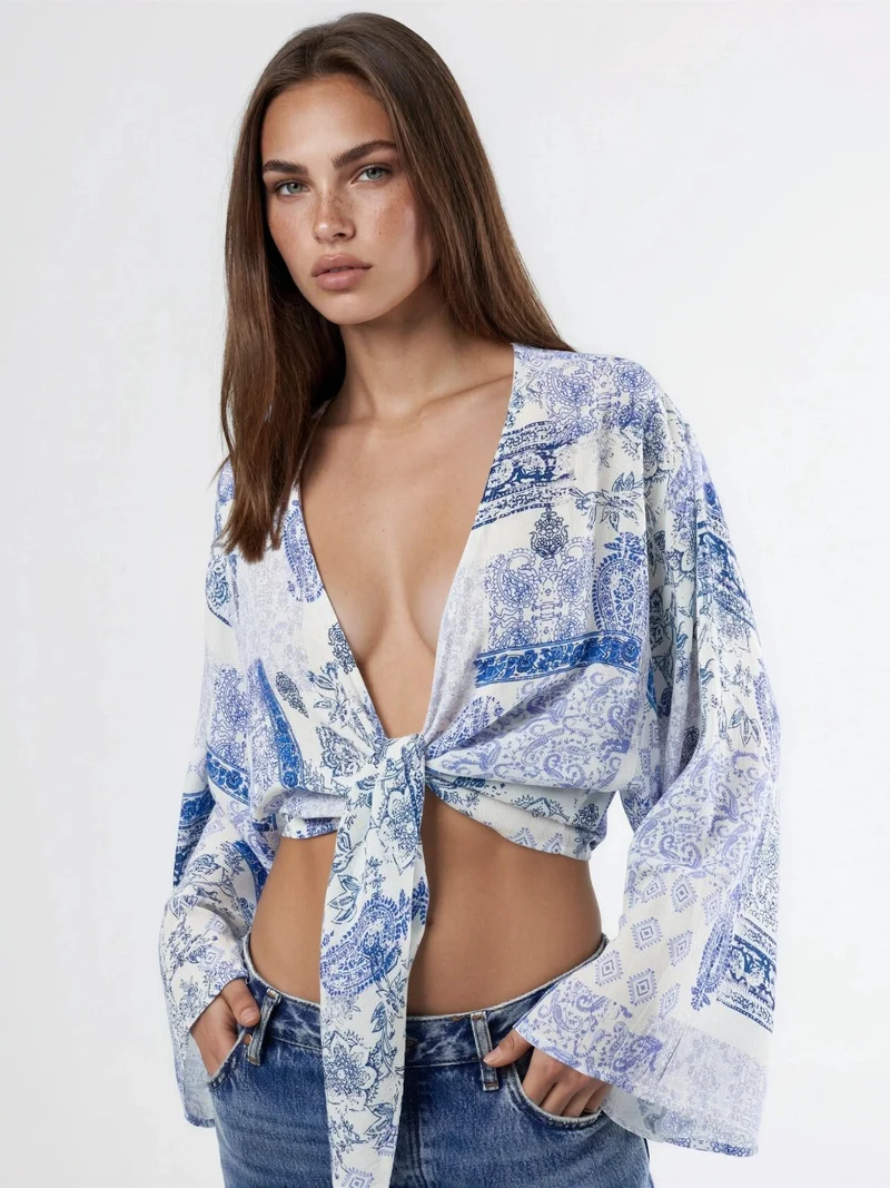 بوسيم BUSEM V-Neck Paisley Print Crop Blouse with Tie Detail