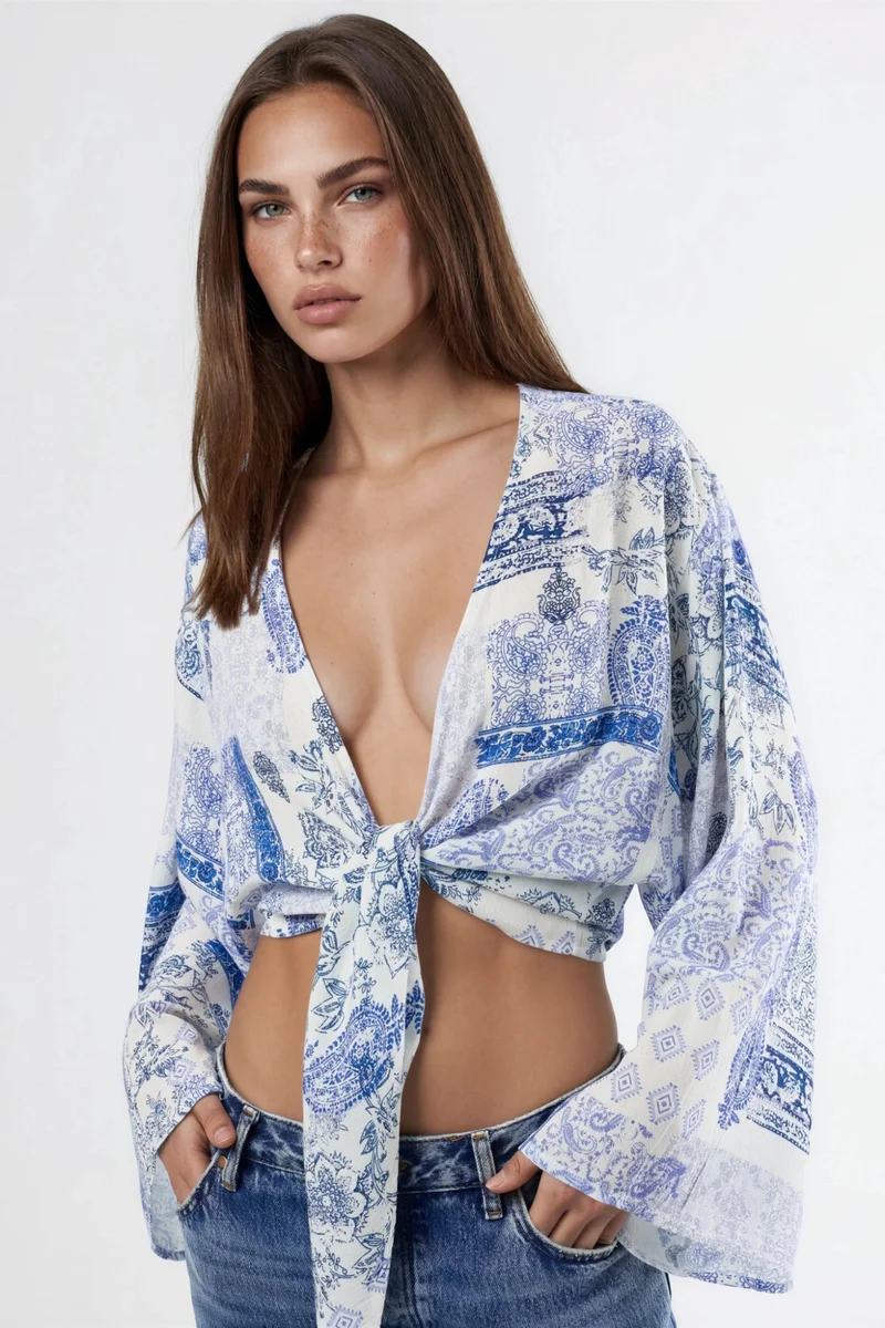 بوسيم BUSEM V-Neck Paisley Print Crop Blouse with Tie Detail