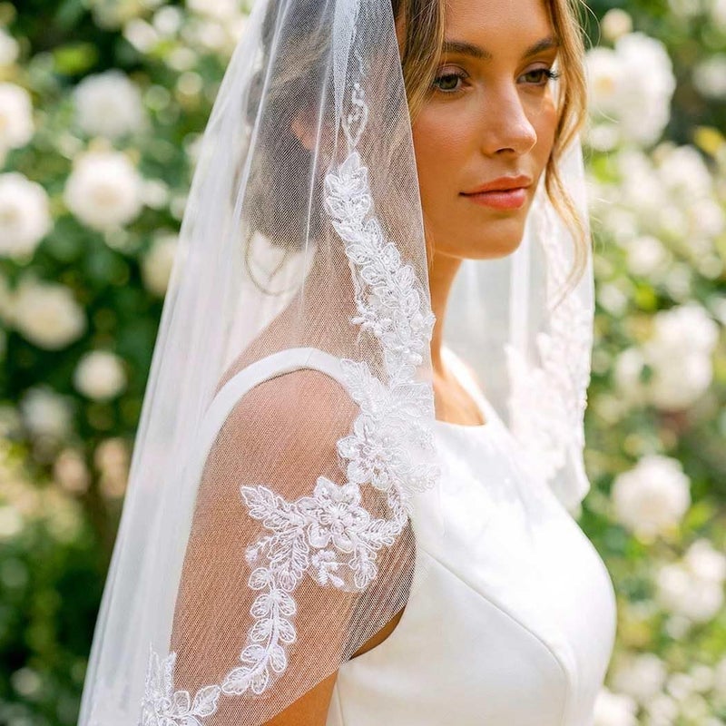 Unsutuo Lace Wedding Veil Short Bridal Veils Shoulder Length Flower Veil Lace Trim with Comb for Women and Girls (Ivory) - Image 5