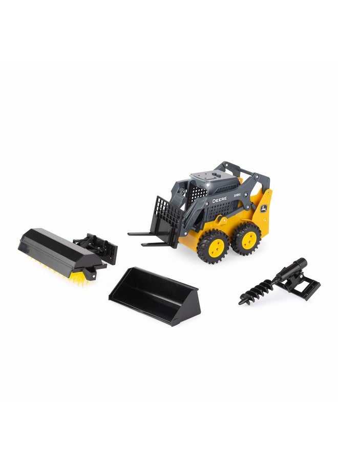 John Deere مجموعة ألعاب بيغ فارم جون دير 318G سكيد ستير - مقياس 1:16 - ألعاب بناء مع ملحقات فريدة قابلة للتبديل - ألعاب خارجية للأطفال من عمر 3 سنوات وما فوق - Image 1