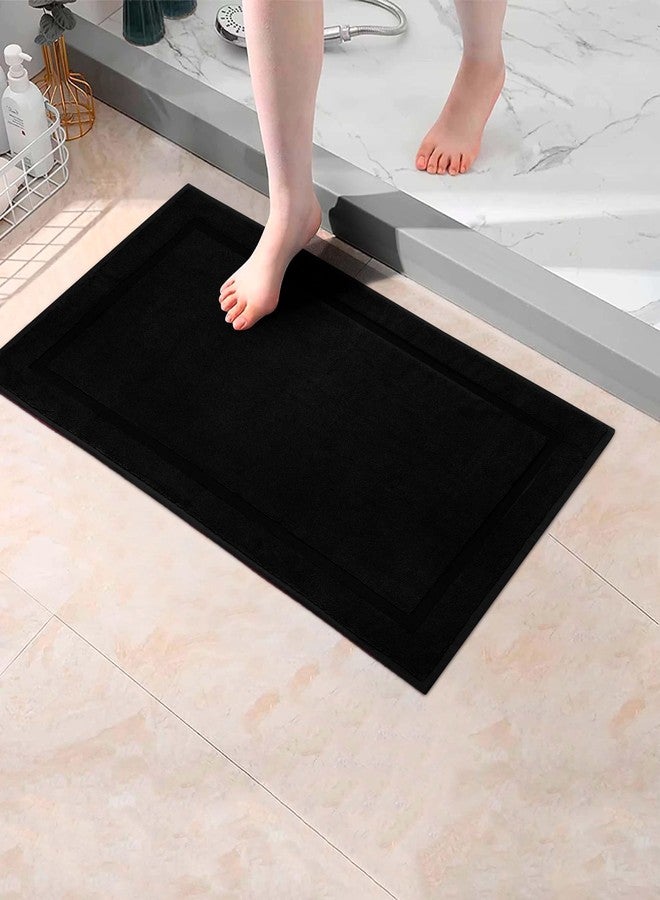 قطن كرافت سجادات حمام COTTON CRAFT - قطعتان من القطن بنسبة 100%، مقاس 21 × 34 بوصة - فائقة الامتصاص - مخملية 1000 جرام لكل متر مربع - سجادة منشفة فاخرة بحواف مخططة - سجادة أرضية لحوض الاستحمام والدش - ليست سجادة حمام - أسود - Image 2